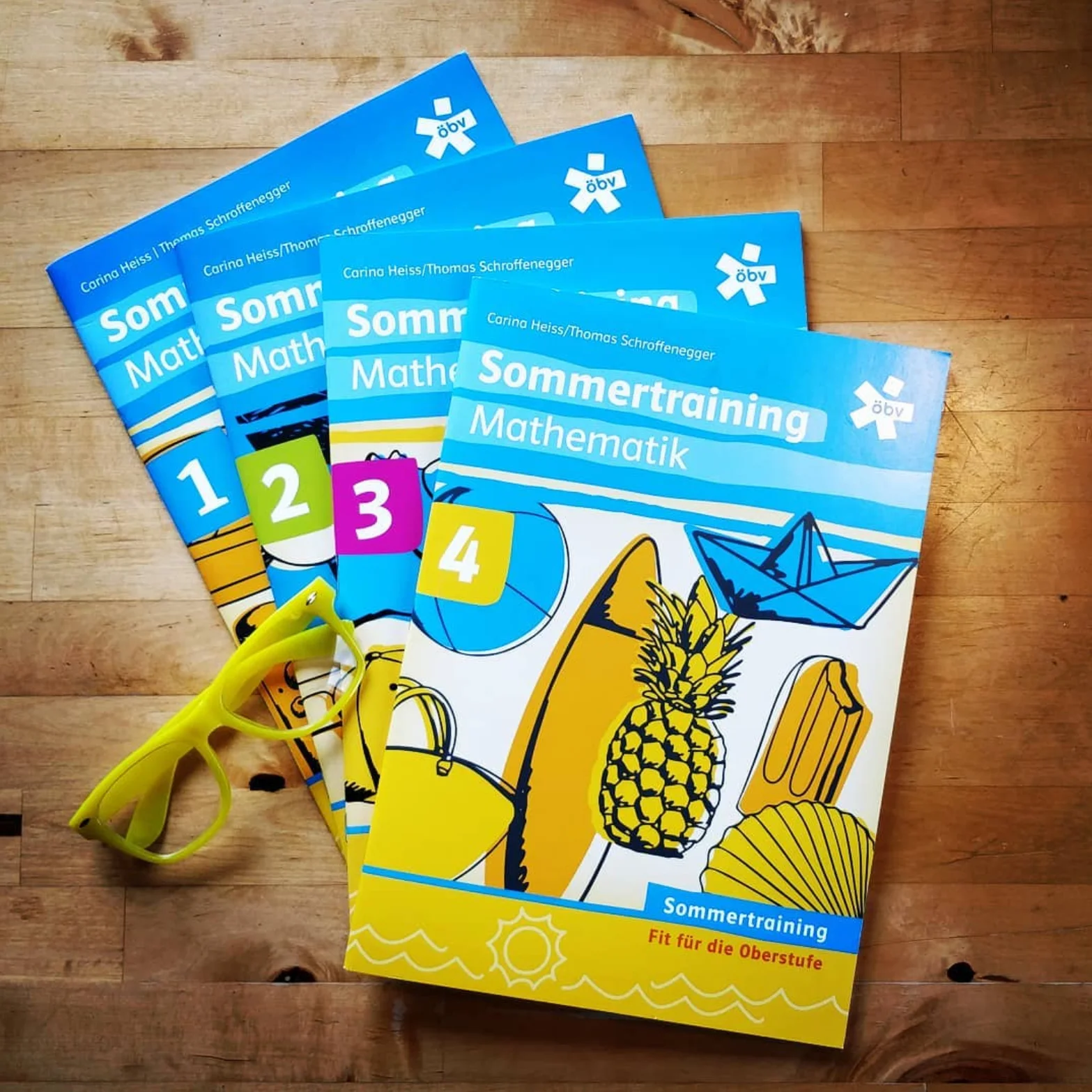 Vier Hefte Sommertraining Mathematik